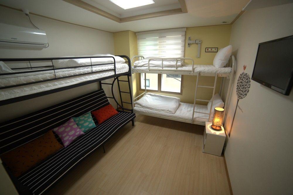 Cozybox Gasthof *